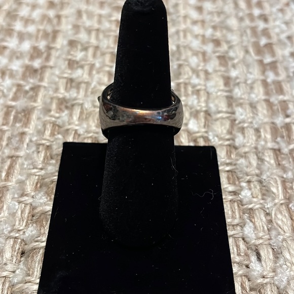 Pale yellow large rhinestone costume statement ring size 9 - Picture 7 of 9